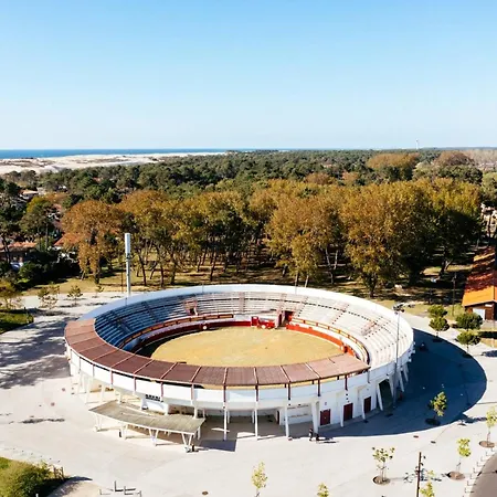 T2 A Vieux-boucau Avec Piscine Et Parking - Fr-1-857-30